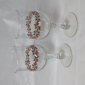 Vtg Christmas Holly Berry Stem Wine Glasses set of 2